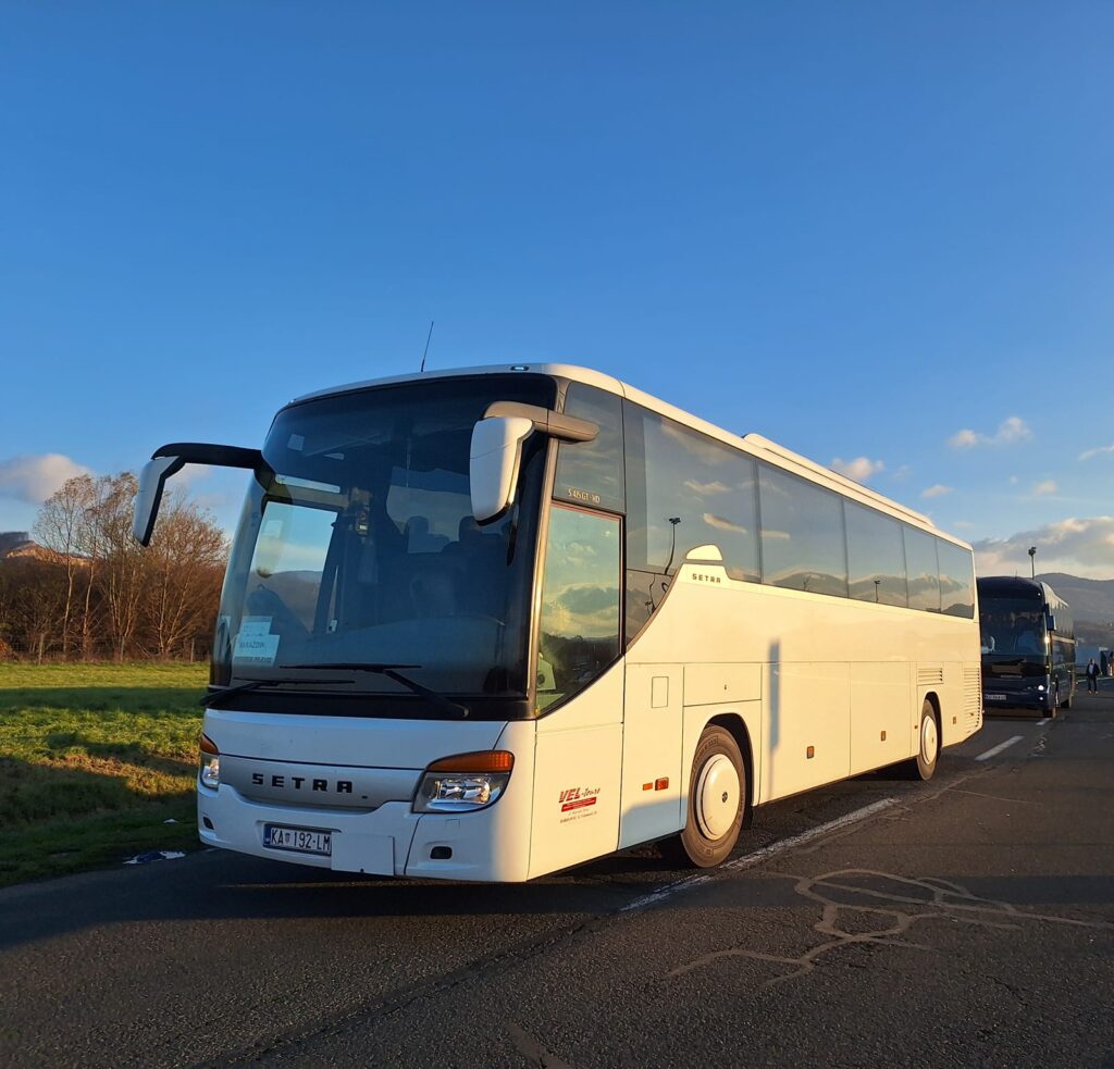 495651798_1352978769633328_4107031416070541704_n Vel-Tours Autobus Setra